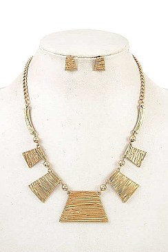 LINKED SCRATCH METAL NECKLACE