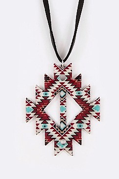 CUTOUT AZTEC PRINTED PENDANT NECKLACE SET