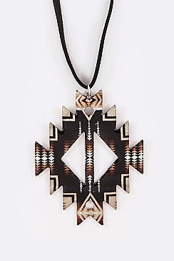 CUTOUT AZTEC PRINTED PENDANT NECKLACE SET