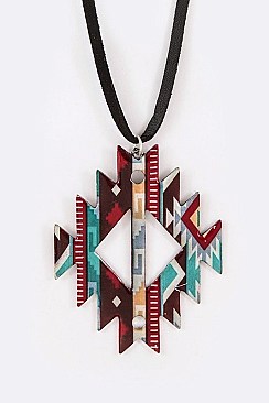 CUTOUT AZTEC PRINTED PENDANT NECKLACE SET