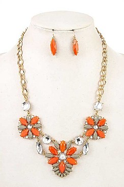 LINKED FLORAL BIB NECKLACE SET