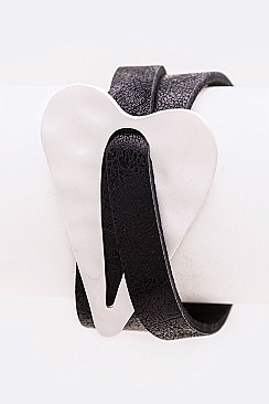 Metal Heart Grain Leather Magnetic Bracelet