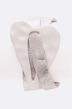 Metal Heart Grain Leather Magnetic Bracelet