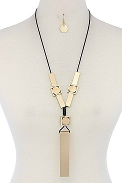 STYLISH MODERN GEOMETRIC SHAPE STATEMENT NECKLACE JYJSN2236