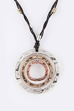 Posh Tri-Tone Hammered Ring Pendant Necklace Set LA22-QNE14229