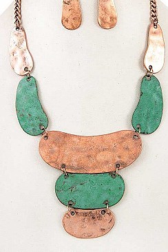 HAMMERED LINK BIB NECKLACE SET