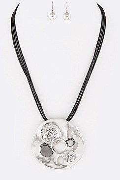 Iconic  Mix Metal Pendant Necklace Set