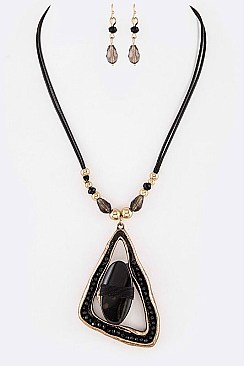 Beaded Geo Pendant Iconic Necklace Set LANE5344