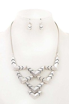 CHEVRON BIB NECKLACE SET