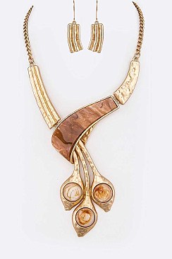Iconic Metal Necklace Set