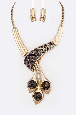 Iconic Metal Necklace Set