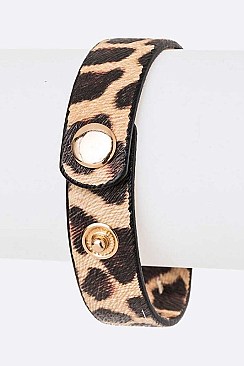 CLASSIC CRYSTAL HEART CHARM CUFF