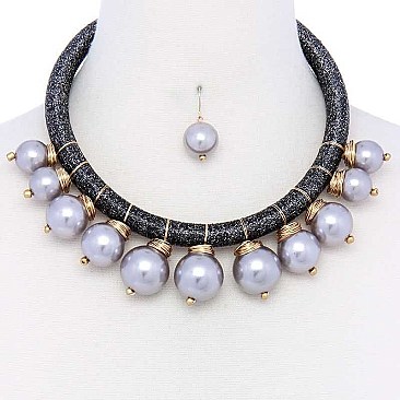 PEARLS IN METAL CORD NECKLACE SET