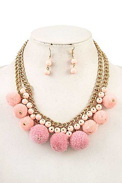 CHIC POM POM BIB NECKLACE SET