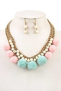CHIC POM POM BIB NECKLACE SET