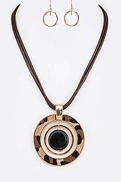 Round Pendant  Animal Printed Necklace Set