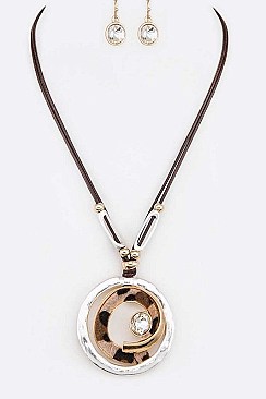 Animal Printed Pendant Mix Media Necklace Set