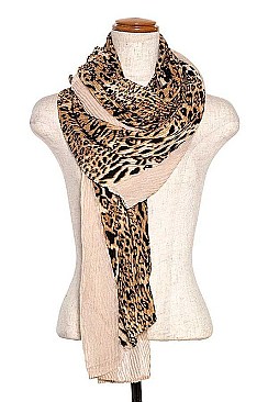 OBLONG PLEATED ANIMAL PRINT SCARF