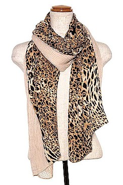 OBLONG PLEATED ANIMAL PRINT SCARF