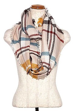 PLAID PATTERN FRINGE TRIM INFINITY SCARF