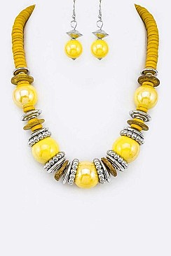 ASSORTED BEADS & DISKS NECKLACE SET