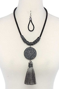 CHIC SPIRAL TASSEL PENDANT METALLIC THREAD FASHION NECKLACE JY-JSN2144