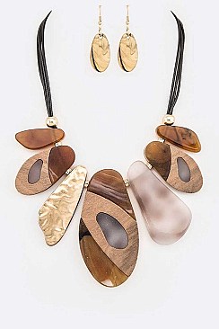 RESIN & WOOD STATEMENT NECKLACE SET