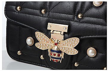 QUEEN BE ACCENT RIVETED QUILTED SHOULDER BAG