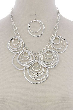 MULTI HAMMERED CIRCLE STATEMENT NECKLACE JYLHS653