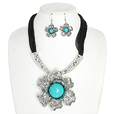 FLOWER LEATHERETTE NECKLACE SET