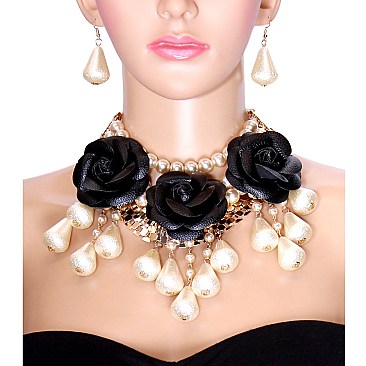 LRG ROSES PEARLS AND GEMS NECKLACE SET