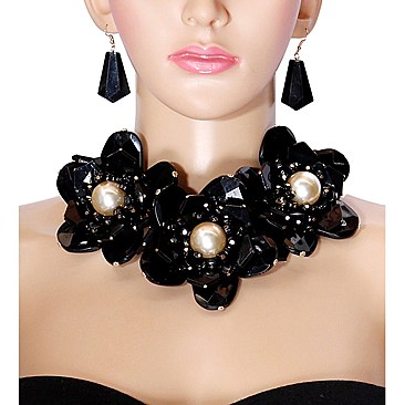 LRG MILKY STONE FLOWER NECKLACE