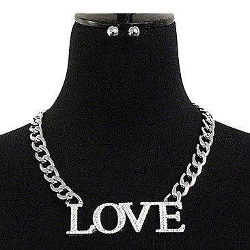 LOVE PENDANT METAL CHAIN NECKLACE