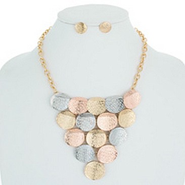 TEXTURED METAL V NECKLACE