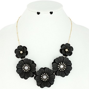 STYLISH FLOWER BIB NECKLACE AND EARRINGS SET