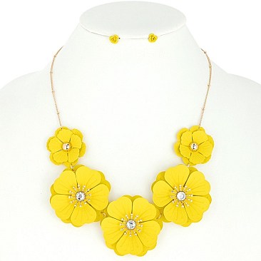 STYLISH FLOWER BIB NECKLACE AND EARRINGS SET