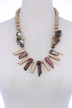 WOOD BEADS & STONE NECKLACE