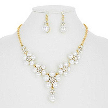 PEARL FLOWER W/STONE NECKLACE SET