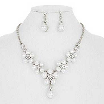 PEARL FLOWER W/STONE NECKLACE SET