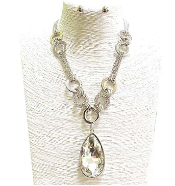 ELEGANT METAL NECKLACE SET