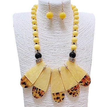 ANIMAL PRINT ACRYLIC DROP NECKLACE