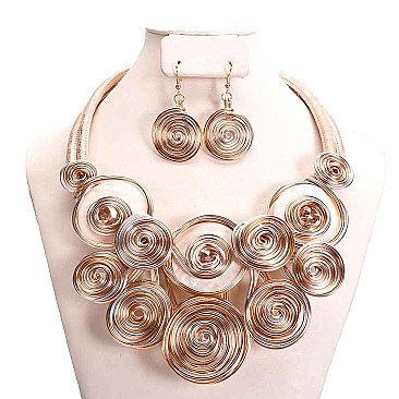 HANDMADE NECKLACE SET