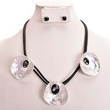 GEO FASHION METAL NECKLACE SET