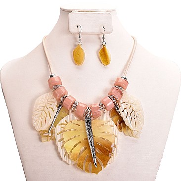 ACRYLIC LEAF BOHO CHIC LUXE NECKLACE