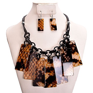 SNAKE PYTHON ACRYLIC LINK NECKLACE