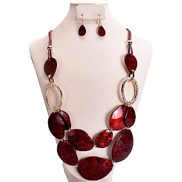OVAL ACRYLIC SHELL LIKE LAYER NECKLACE
