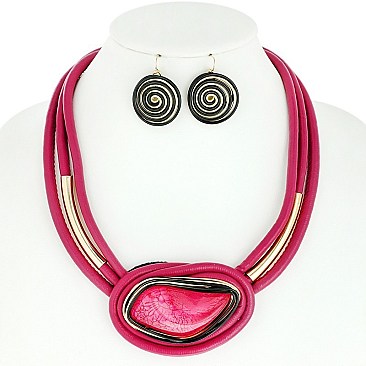 FASHIONABLE WIRE NECKLACE AND EARRINGS SET