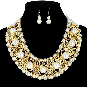 LOVELY PEARL NECKLACE AND EARRINGS SET