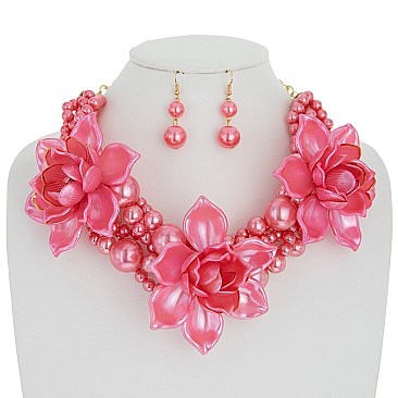 STYLISH STATEMENT PEARL NECKLACE SET W/ FLOWERS