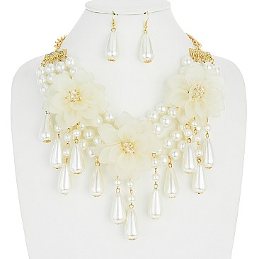 3 FLOWERS CHUNKY PEARL NECKLACE SET
